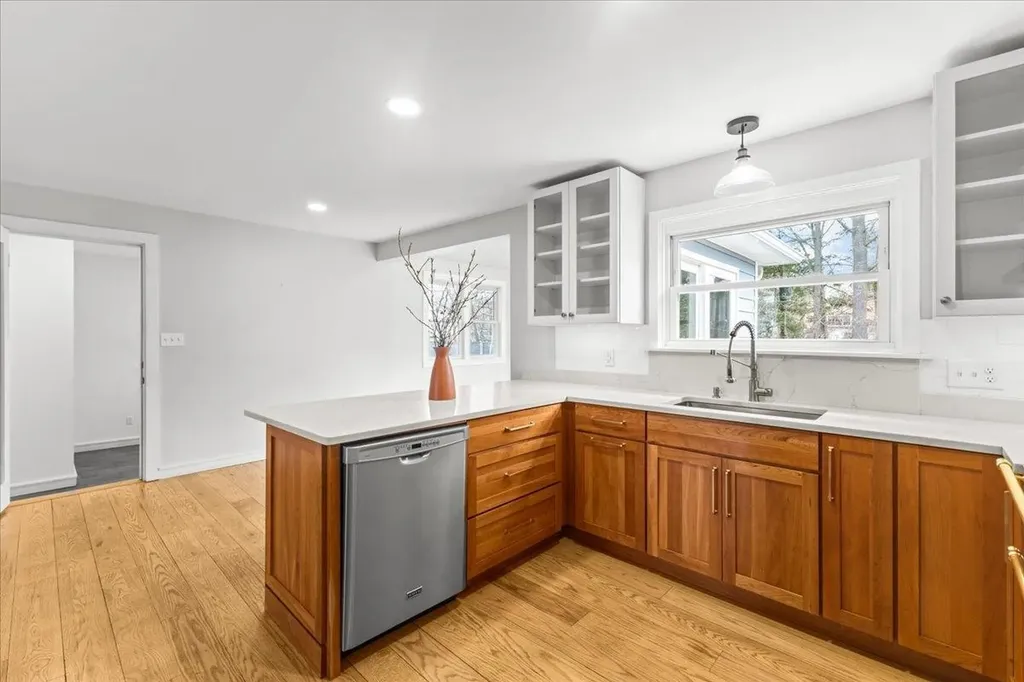 21 Cross Parkway Burlington VT 05408