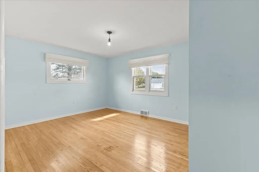 21 Cross Parkway Burlington VT 05408