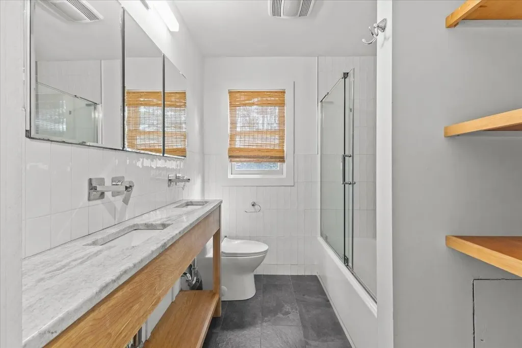 21 Cross Parkway Burlington VT 05408