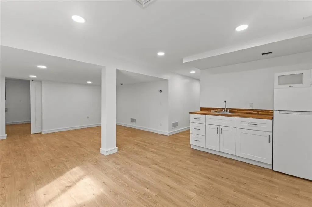 21 Cross Parkway Burlington VT 05408