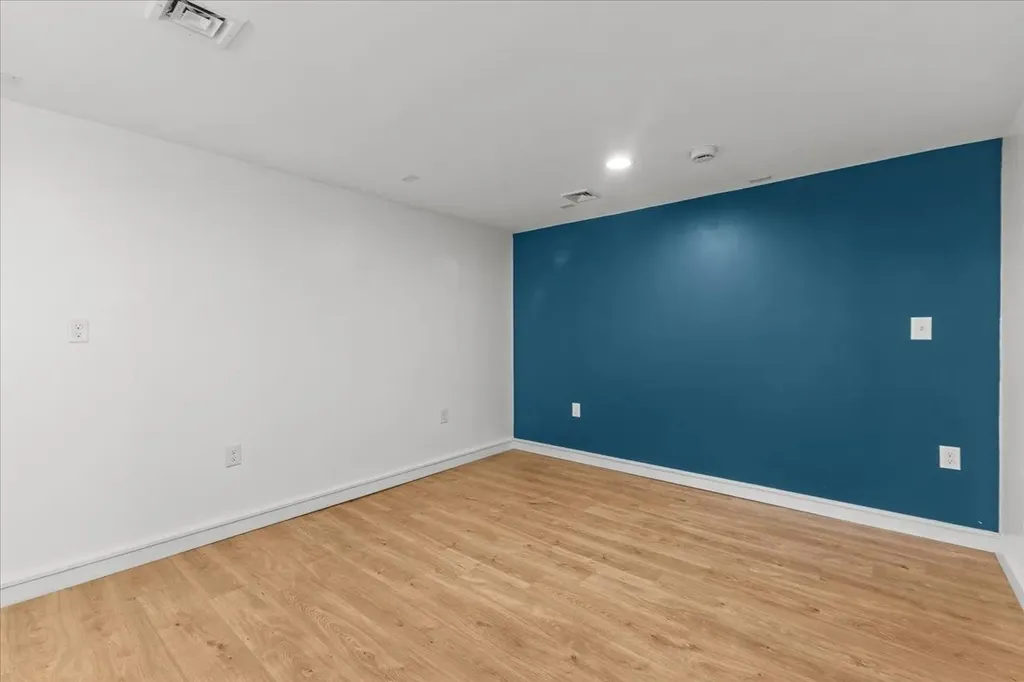 21 Cross Parkway Burlington VT 05408