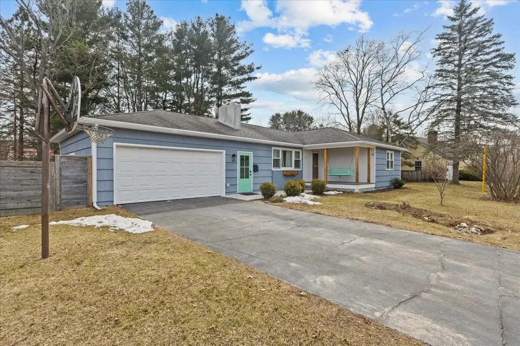 21 Cross Parkway Burlington VT 05408