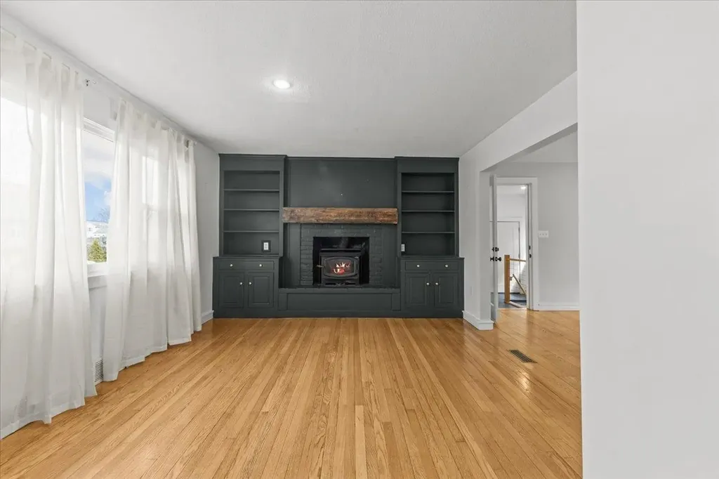 21 Cross Parkway Burlington VT 05408