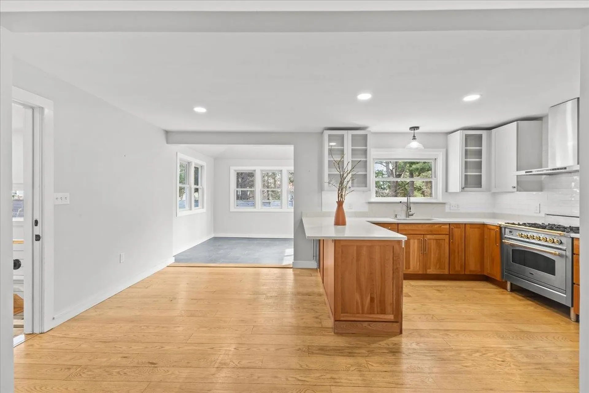 21 Cross Parkway Burlington VT 05408