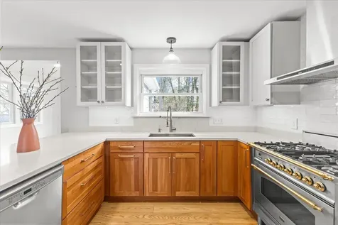 21 Cross Parkway Burlington VT 05408