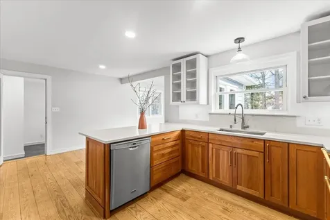 21 Cross Parkway Burlington VT 05408