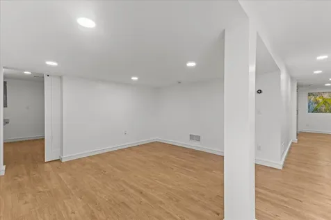 21 Cross Parkway Burlington VT 05408