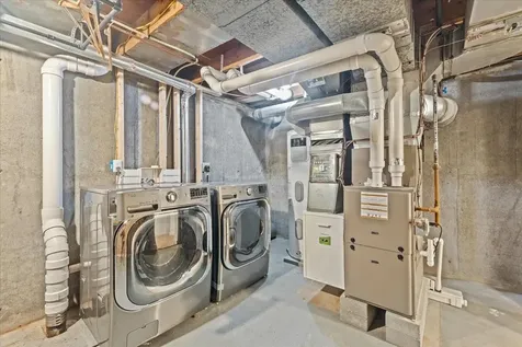 21 Cross Parkway Burlington VT 05408