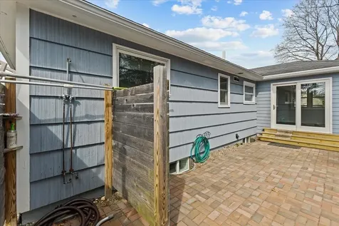 21 Cross Parkway Burlington VT 05408