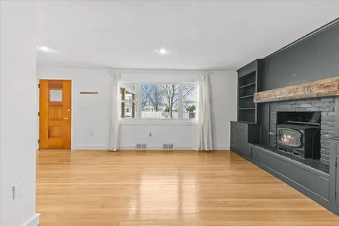 21 Cross Parkway Burlington VT 05408