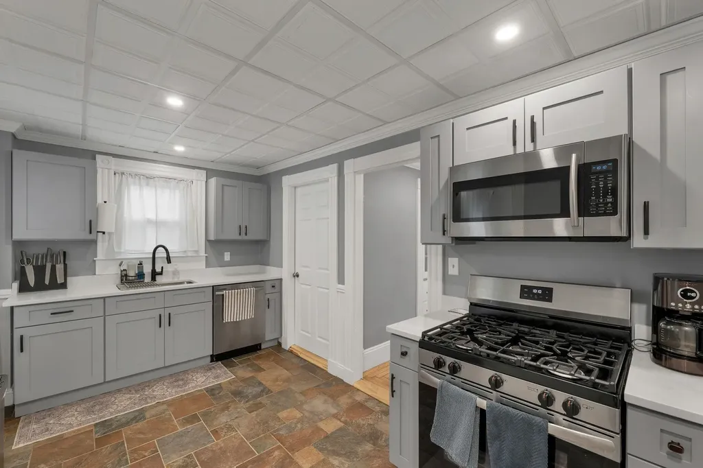74 Charles Street Rochester NH 03867