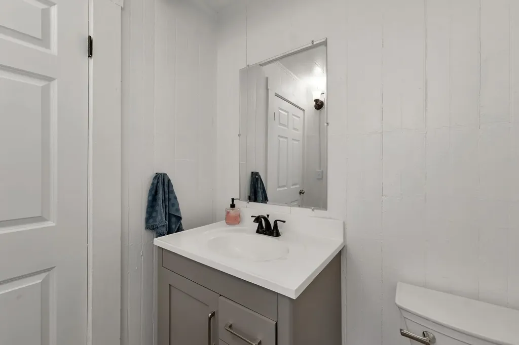74 Charles Street Rochester NH 03867