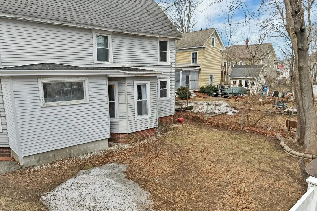 74 Charles Street Rochester NH 03867