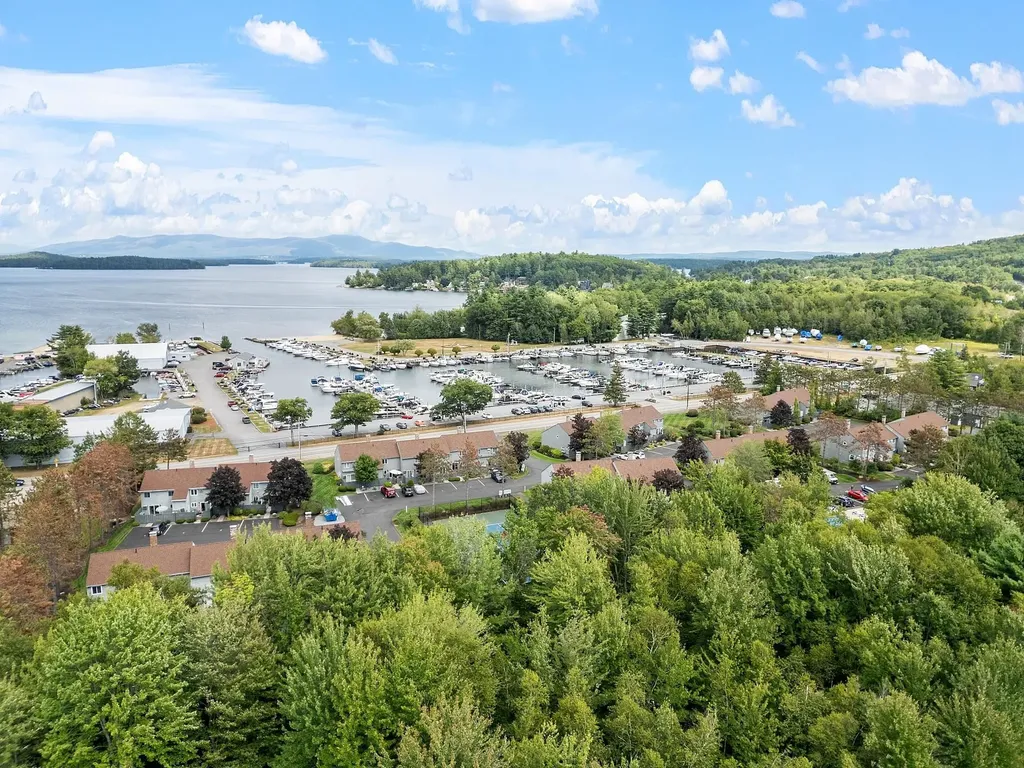 60 Weirs Road Gilford NH 03249