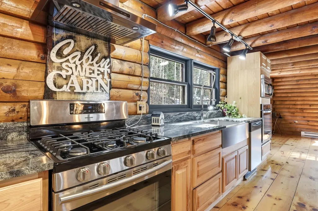 344 Perch Pond Road Campton NH 03223