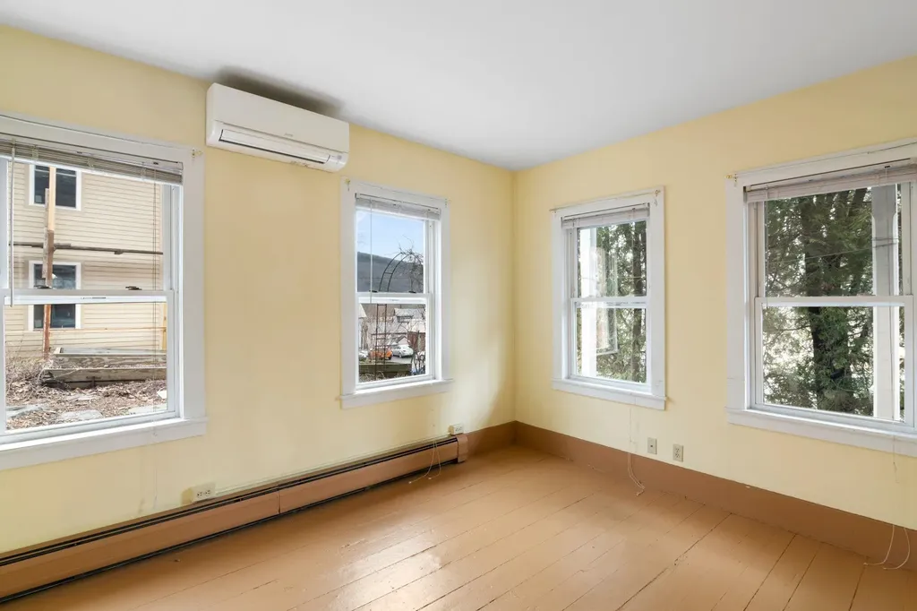 219 High Street Brattleboro VT 05301