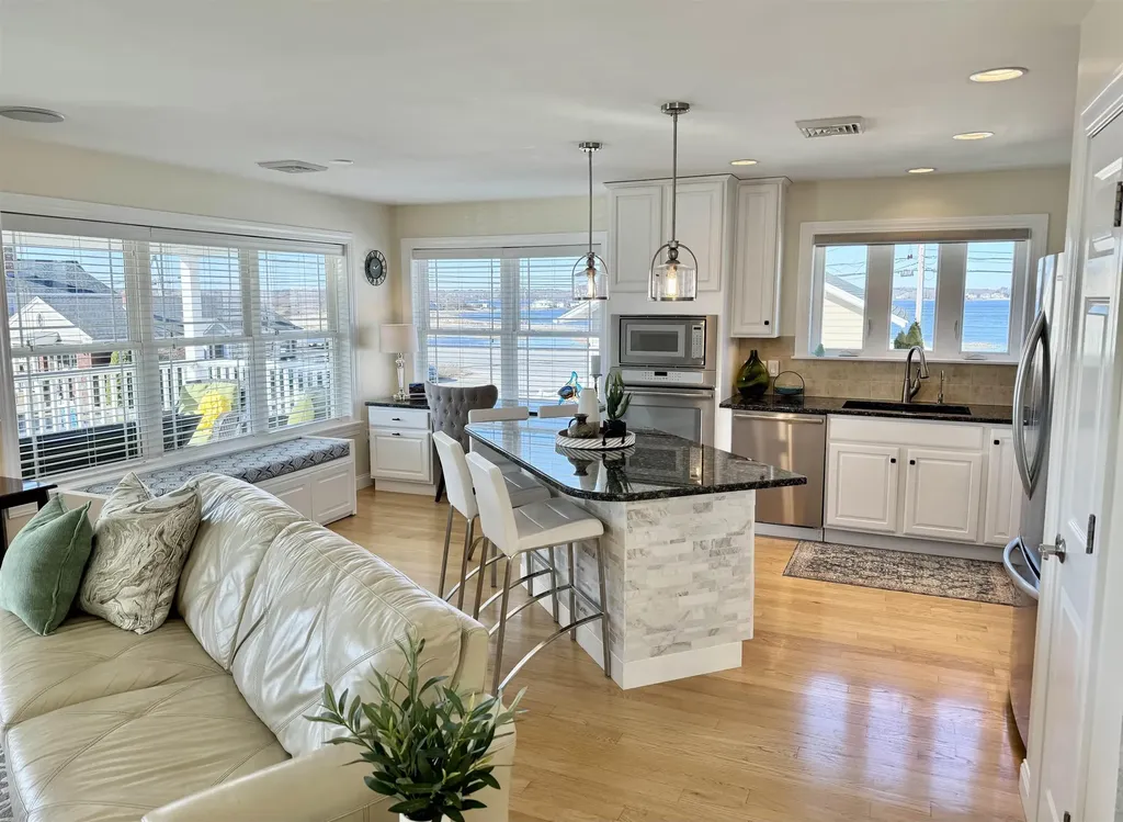 562 Nashua Street Seabrook NH 03874