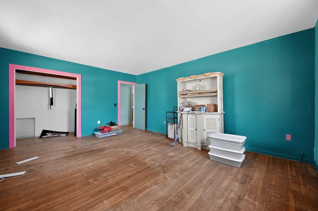 31 Bible Hill Road Bennington NH 03442