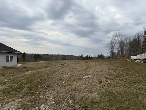 28 Eisenhower Drive Rochester NH 03867