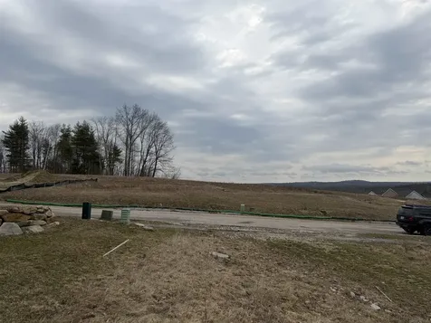 28 Eisenhower Drive Rochester NH 03867