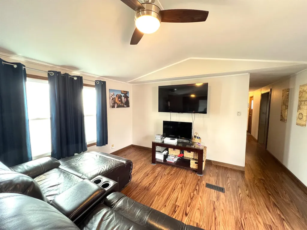 47 Fogg Road Epping NH 03042