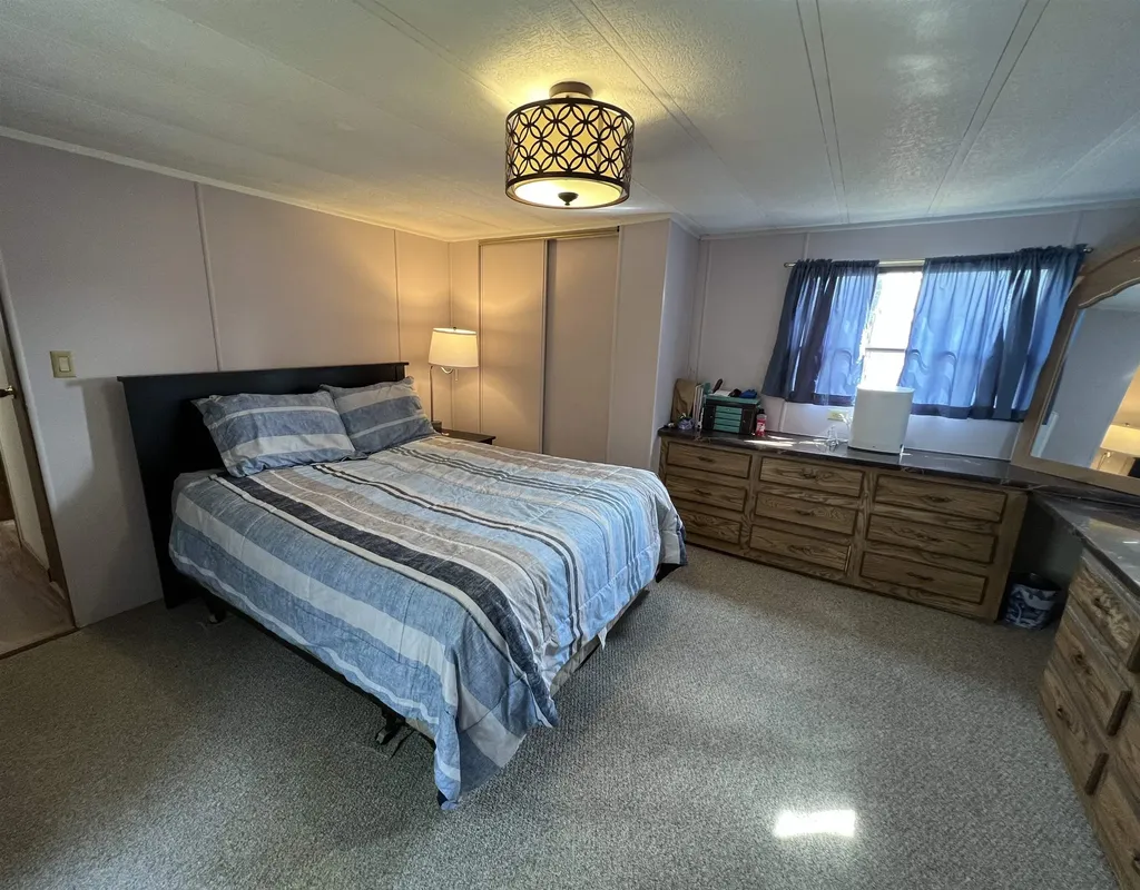 47 Fogg Road Epping NH 03042