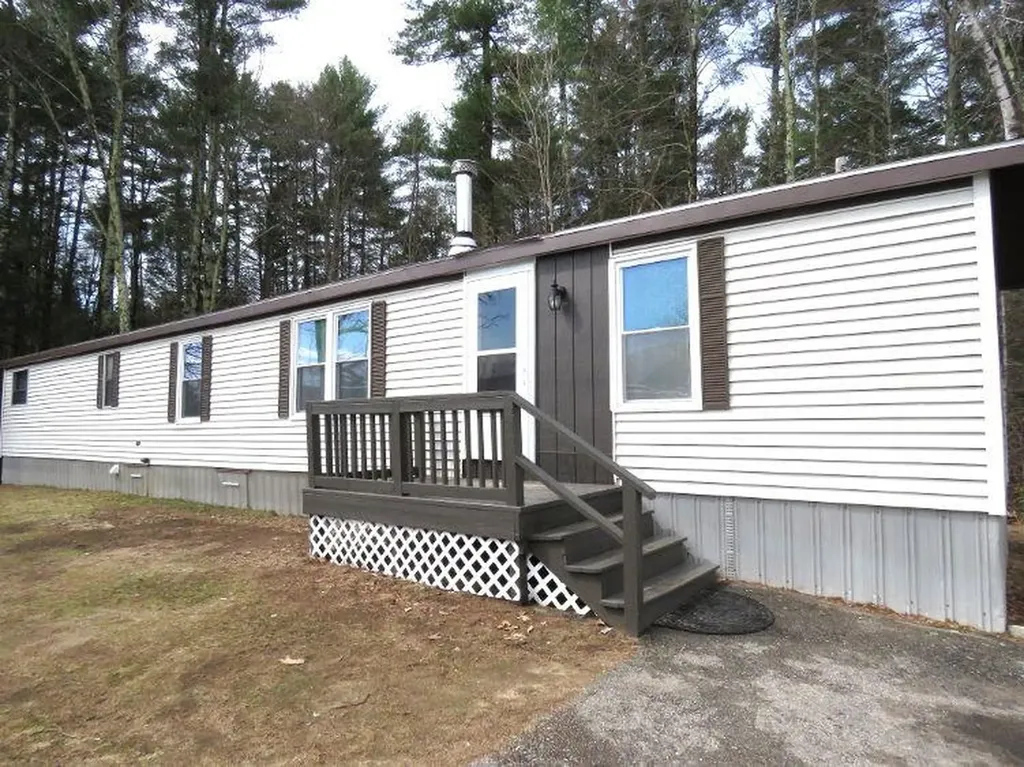 47 Fogg Road Epping NH 03042