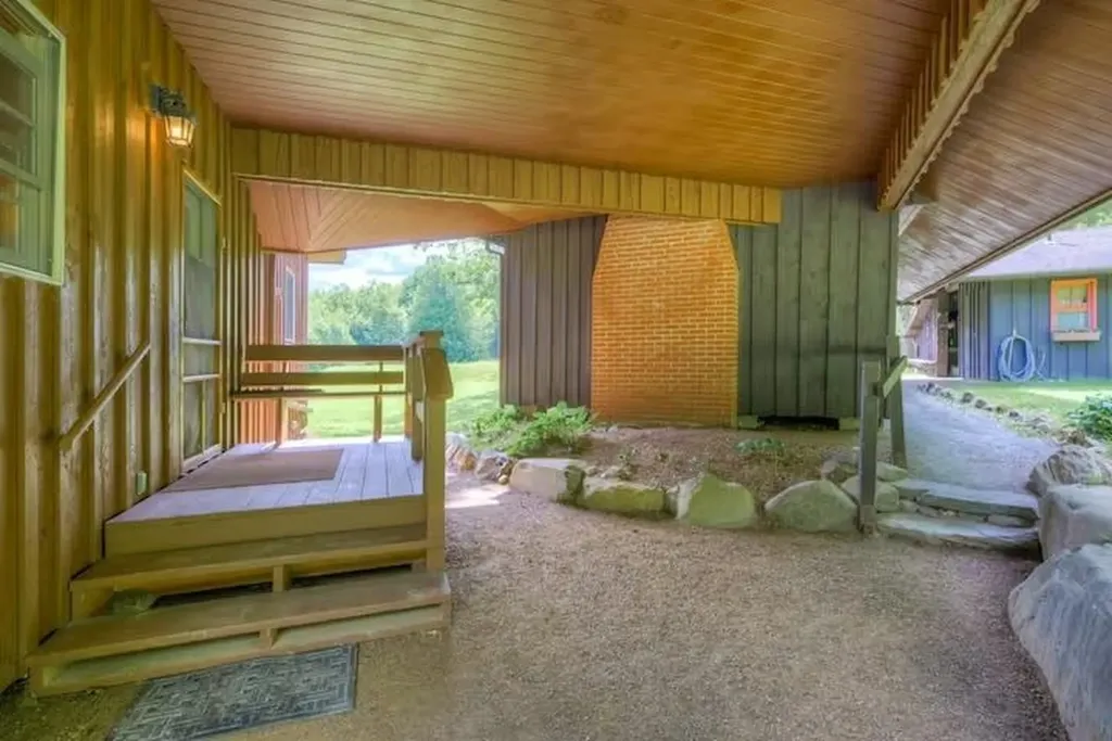 65 Bentley Lane Jericho VT 05465