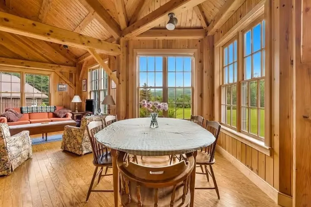 65 Bentley Lane Jericho VT 05465