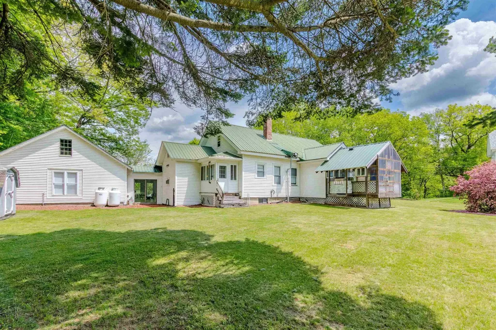 75 Woolson Road Lisbon NH 03585