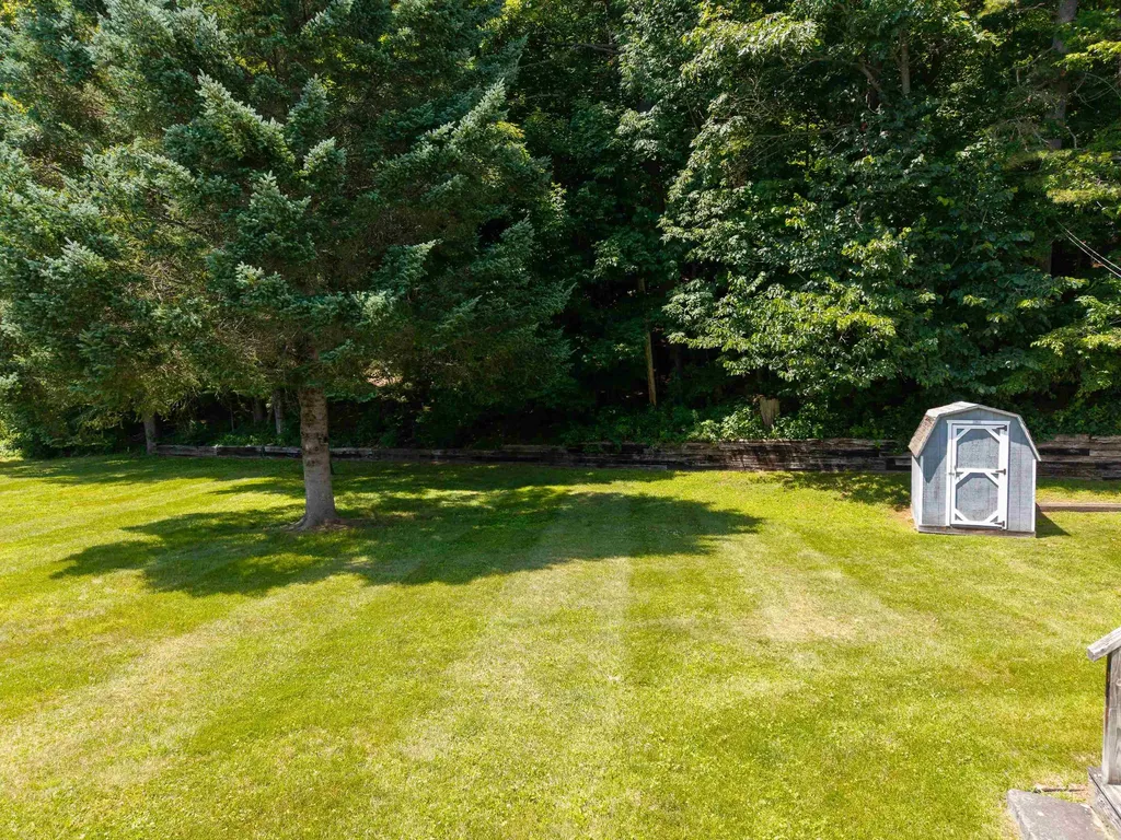 75 Woolson Road Lisbon NH 03585