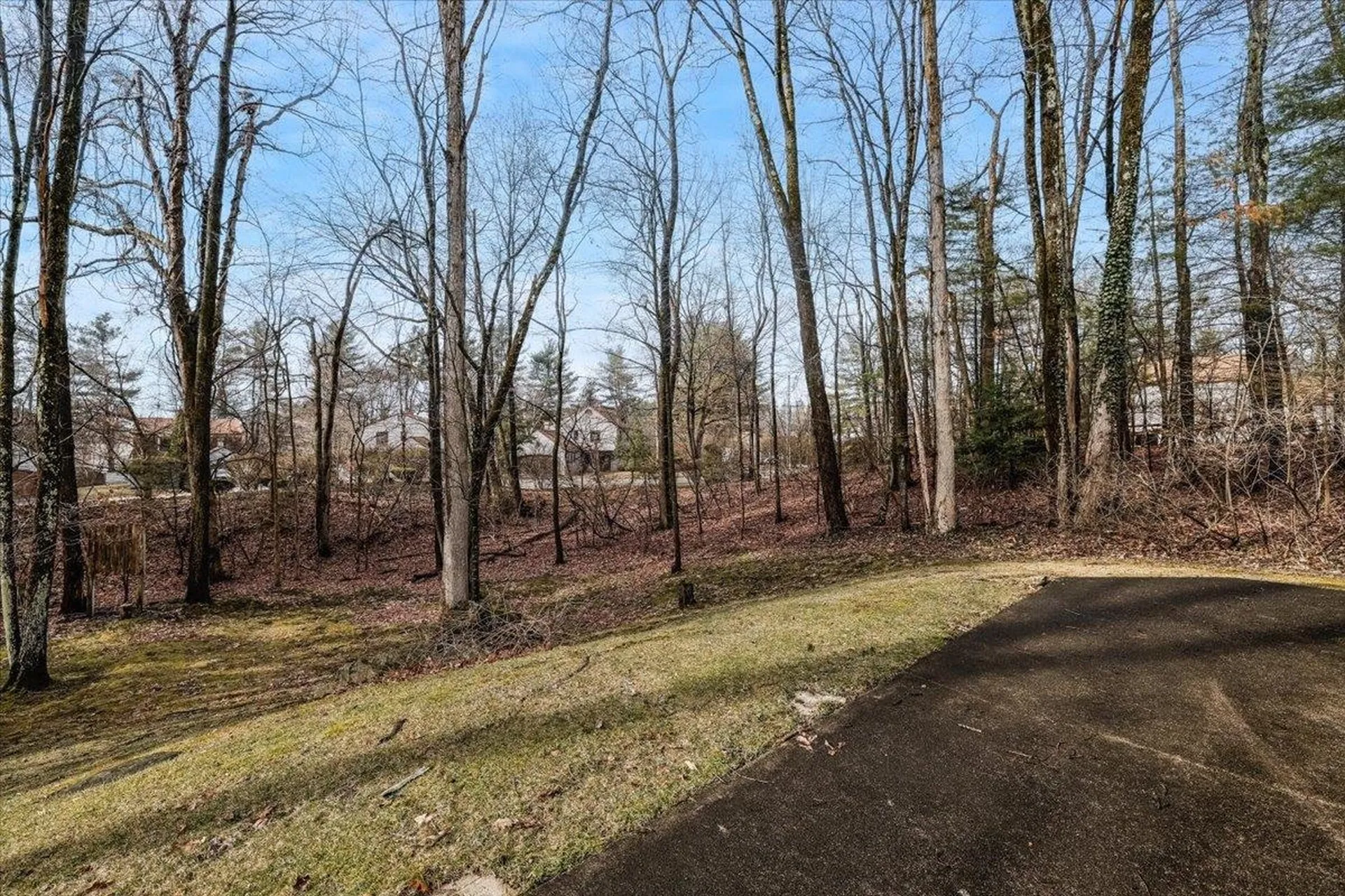 6 Duckford Circle Nashua NH 03063