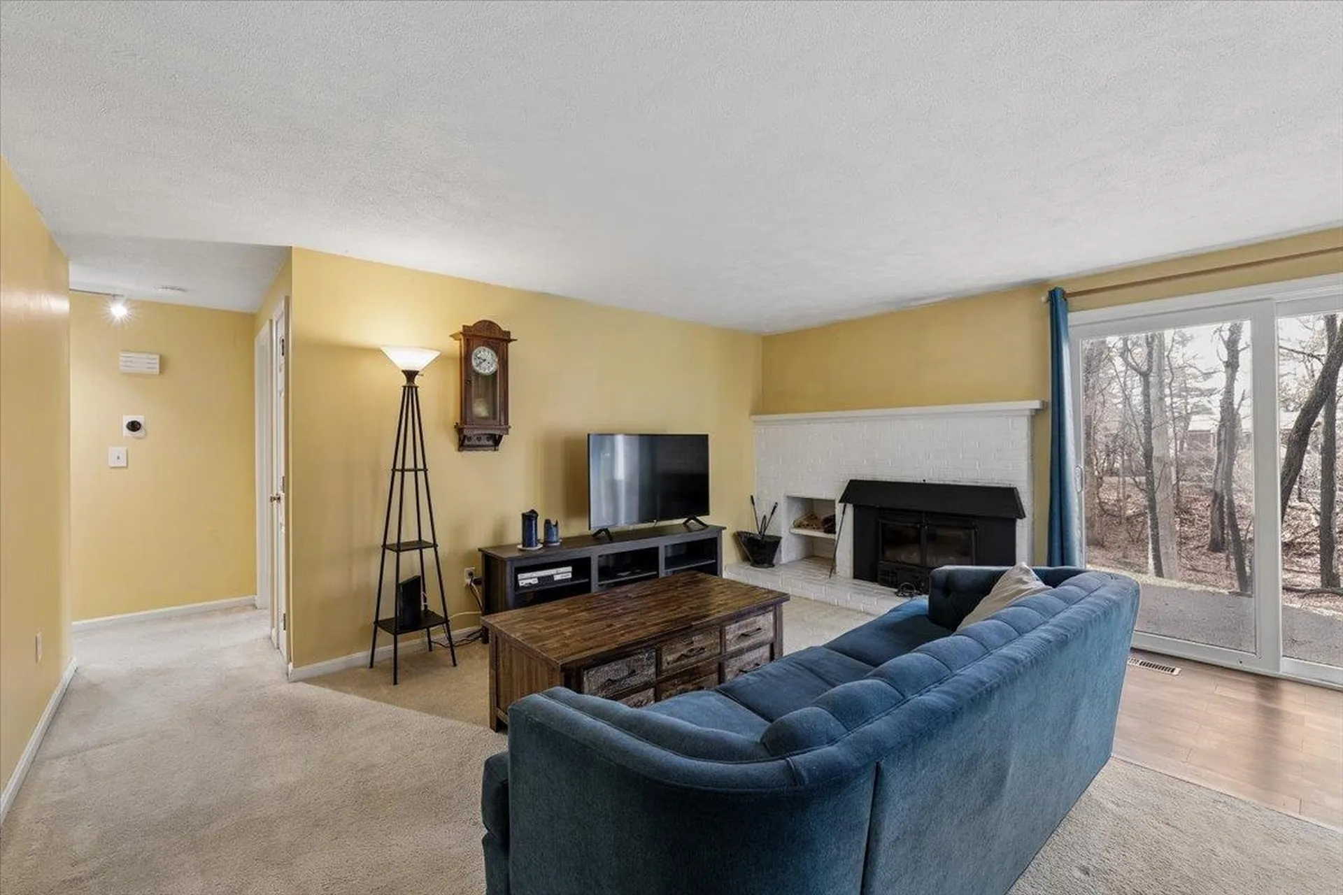 6 Duckford Circle Nashua NH 03063
