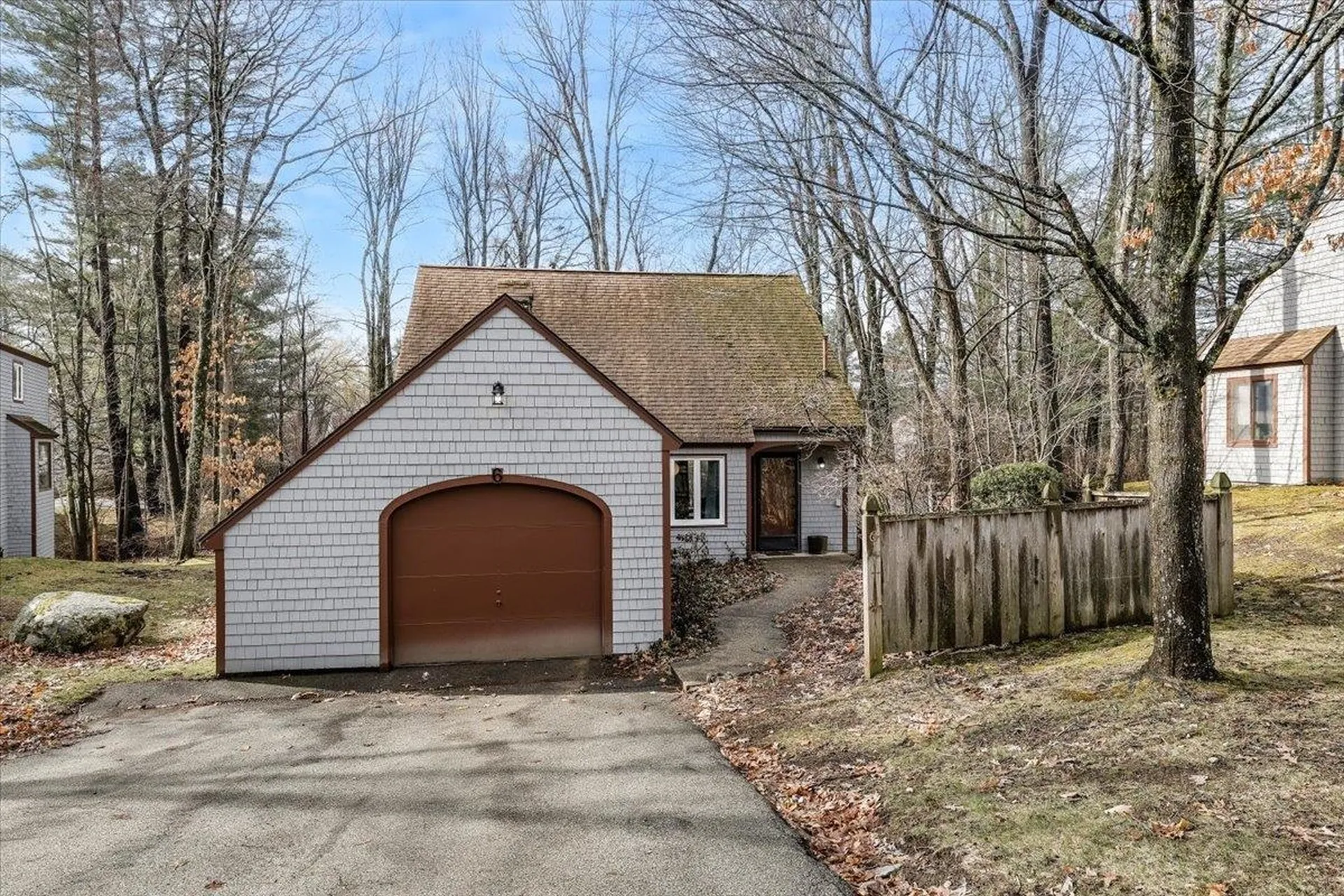 6 Duckford Circle Nashua NH 03063