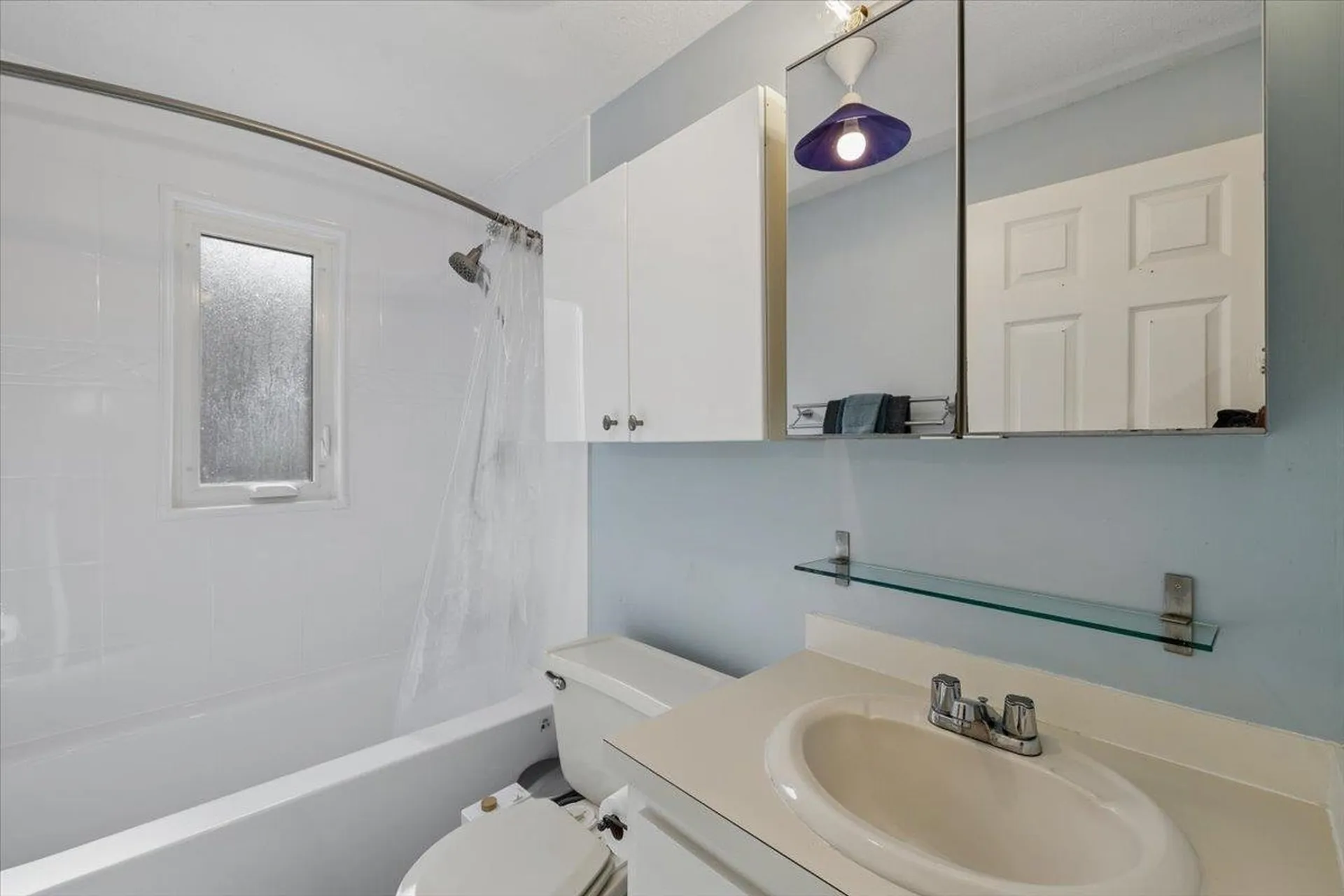 6 Duckford Circle Nashua NH 03063