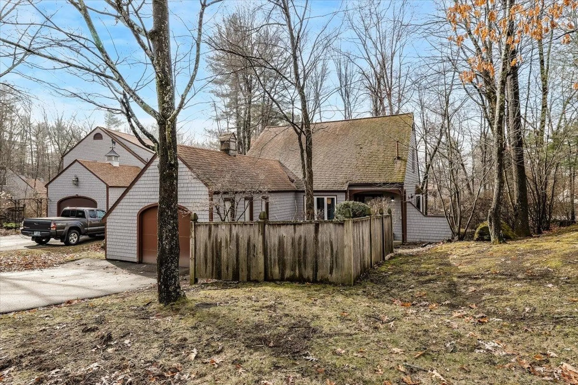 6 Duckford Circle Nashua NH 03063