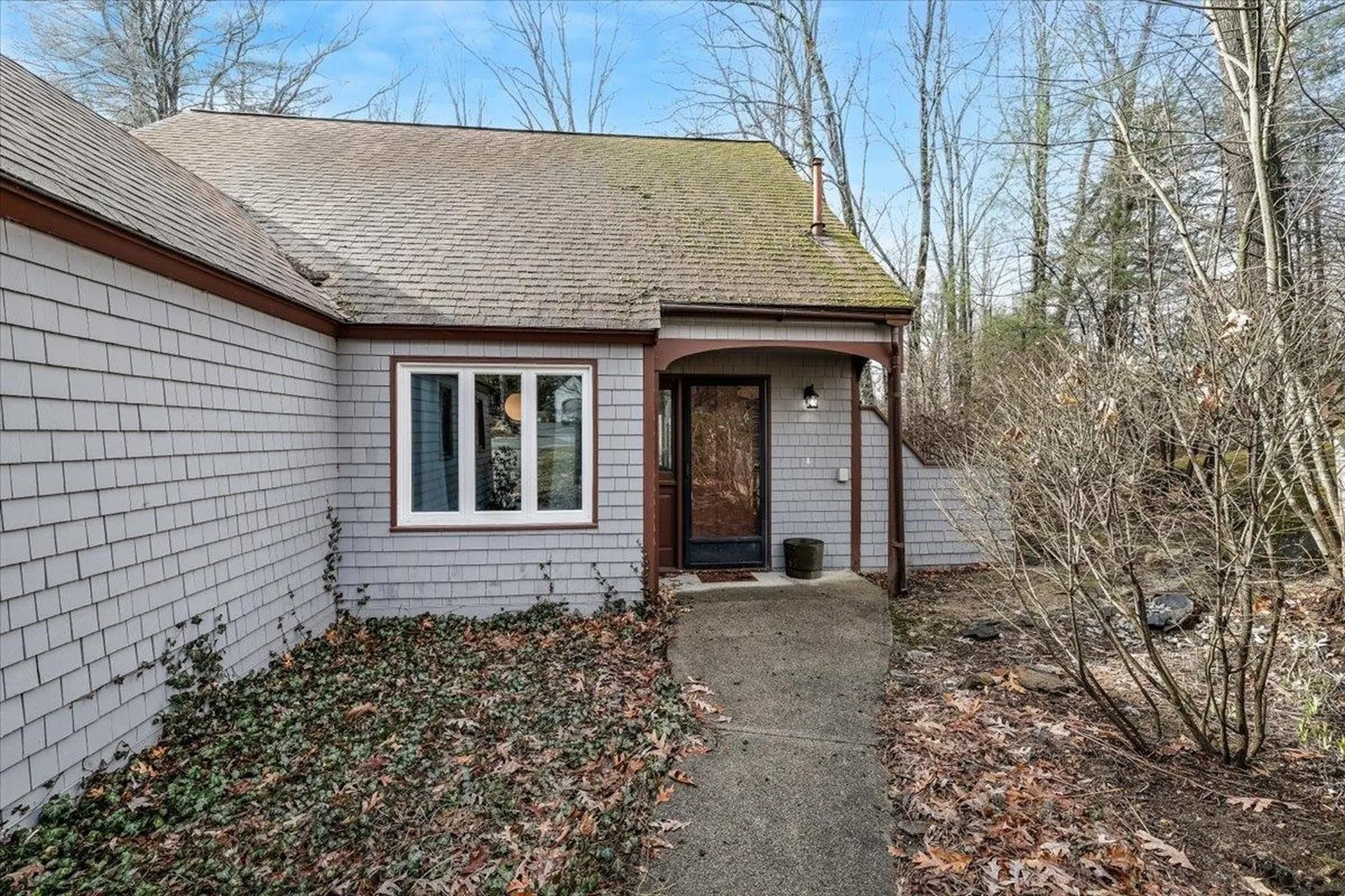 6 Duckford Circle Nashua NH 03063