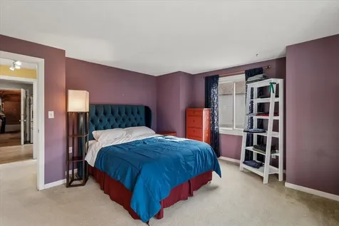 6 Duckford Circle Nashua NH 03063