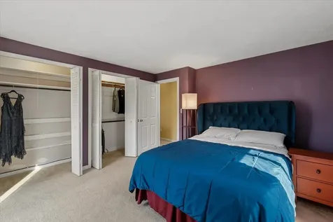 6 Duckford Circle Nashua NH 03063