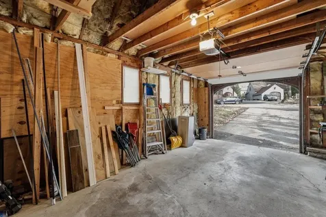 6 Duckford Circle Nashua NH 03063
