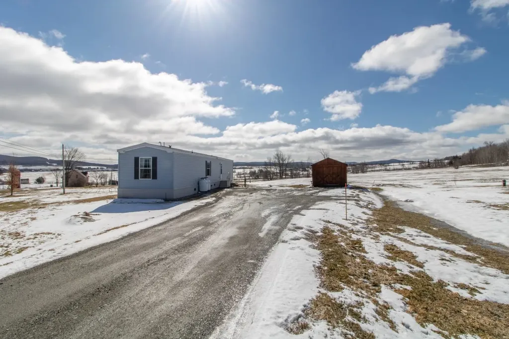 1501 Searles Road Newport Town VT 05857