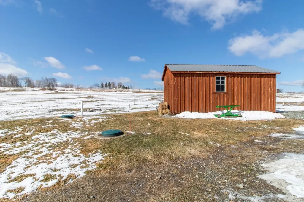 1501 Searles Road Newport Town VT 05857