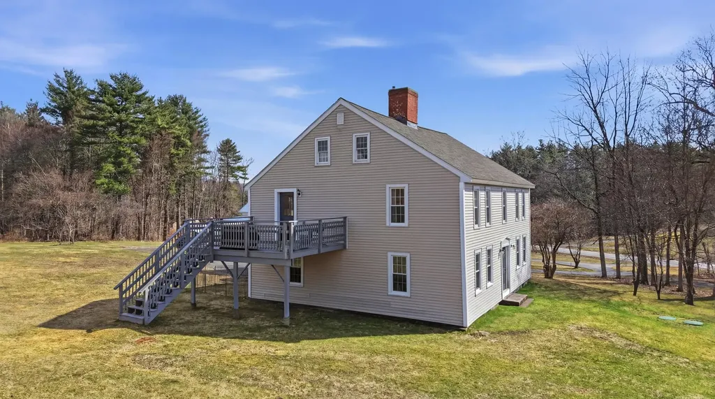 131 North Road East Kingston NH 03287