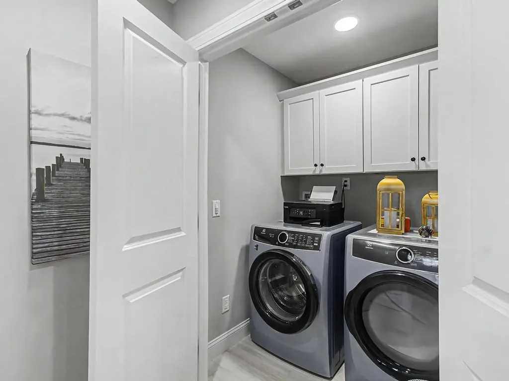 262 Midland Avenue South Burlington VT 05403