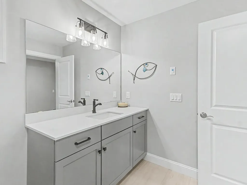 262 Midland Avenue South Burlington VT 05403