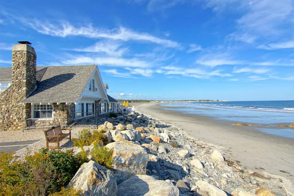 21 Kasnet Drive Rye NH 03870