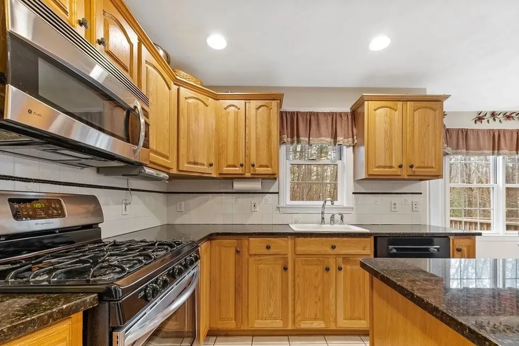 22 Lakewood Drive Alton NH 03810