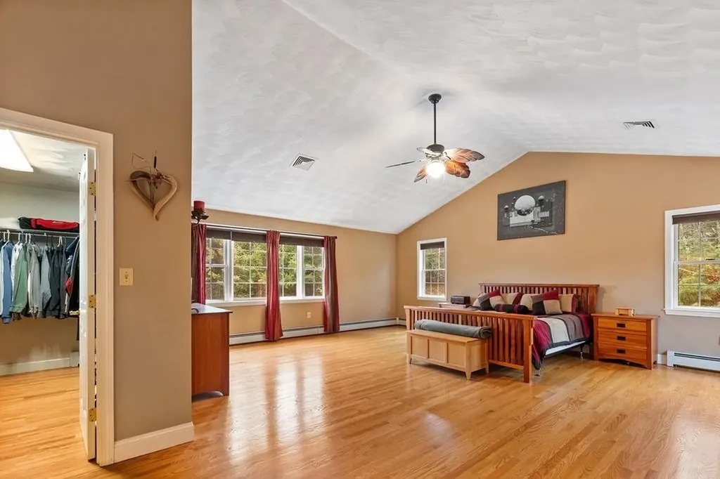 22 Lakewood Drive Alton NH 03810