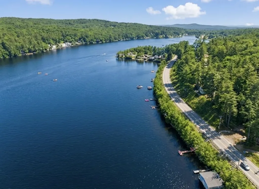 22 Lakewood Drive Alton NH 03810