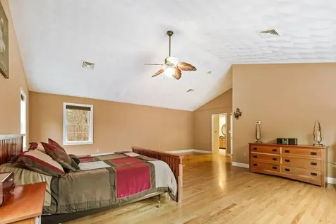 22 Lakewood Drive Alton NH 03810